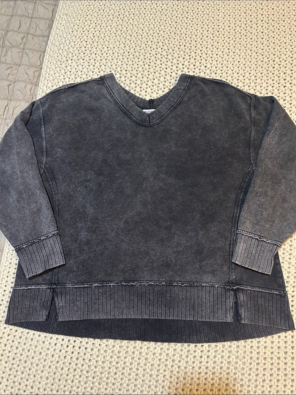 Arizona Jean Company Washed/Distressed Black V-Neck Pullover Sweater for Women